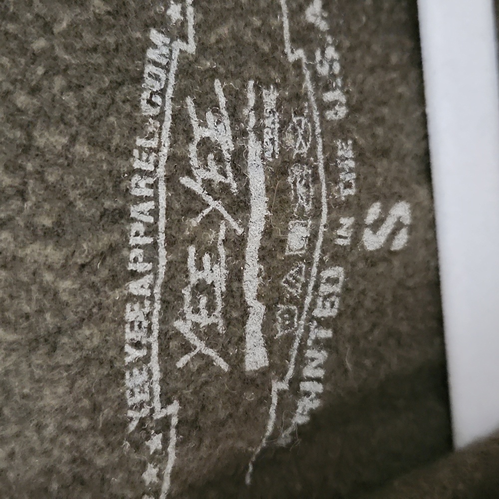 Yee Yee Apparel Camo Hoodie Size Small - Picture 2 of 3